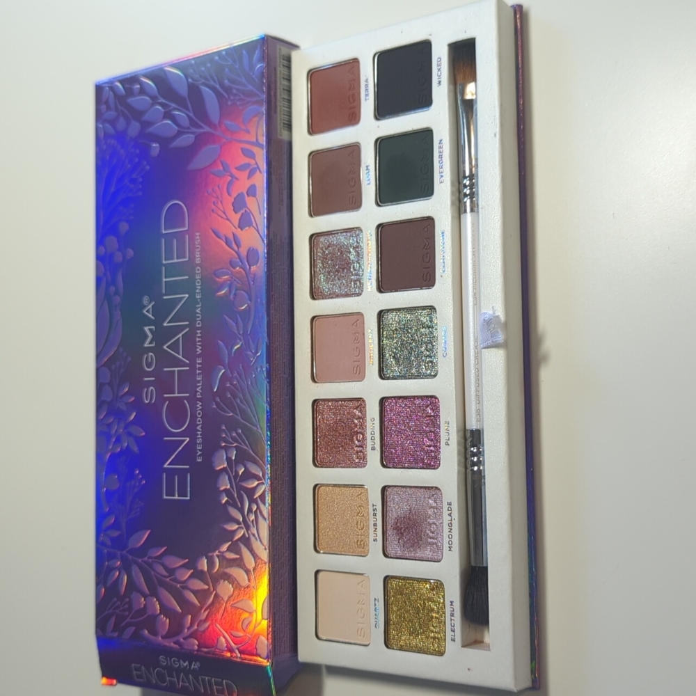 Sigma Enchanted Palette